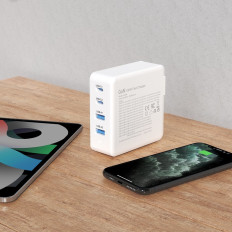 Gyors és erős GAN 2x USB-C 2X USB 100W fehér hálózati töltő