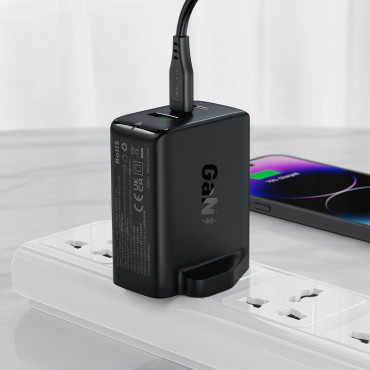 Rede Loader Plug inglês UK GAN 65W 1x USB 2x USB-C PD Preto