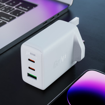 Rede Loader Plug inglês UK GAN 65W 1x USB 2x USB-C PD Preto