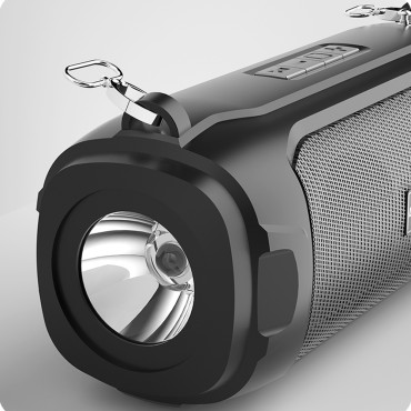 4W1 Brezžična povezava 5W Bluetooth 5.0 FM radio Solarna zelena svetilka