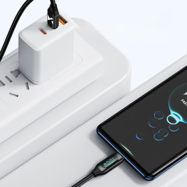 Kabel USB-C kabel z LED zaslonom PD 100W 1M črna