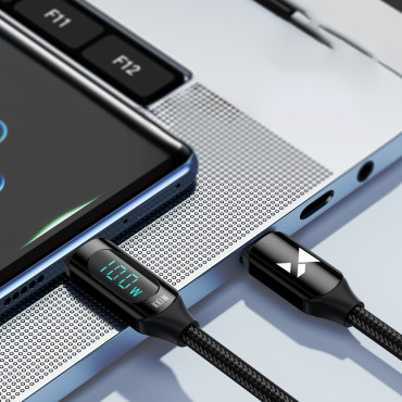 Kabel USB-C kabel z LED zaslonom PD 100W 1M črna