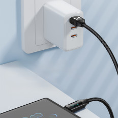 Kabeļu USB-Kabelis - USB-C ar LED displejs 66W 6A 1m melns
