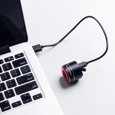 Bakre LED bakljus USB-C röd ljus sensor svart legering