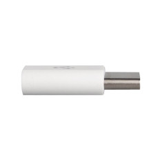 Enchufe adaptador adaptador con micro USB en blanco USB-C