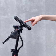 Case aan de telefoon met een handvat voor een fiets motorfiets scooter zwart
