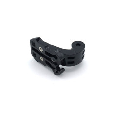 Harvas para uma câmera esportiva GoPro e um telefone para fixação no peito