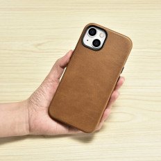 Couro iPhone 14 Bolsa magnética com Magsafe Oil Cera Premium Caso de couro marrom Brown
