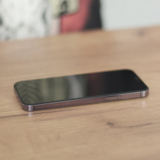 Kaljeno staklo za cijeli zaslon s okvirom za iPhone 15 Pro max crno