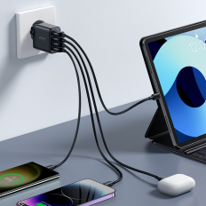 4x USB-Omrežni polnilnik 4.8a Črna