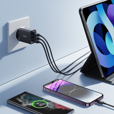 3x USB-Omrežni nakladalnik 3.4a Black