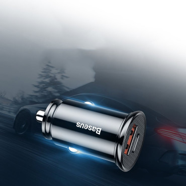 Chargeur de voiture intelligent avec ports noirs USB et USB-C QC PD