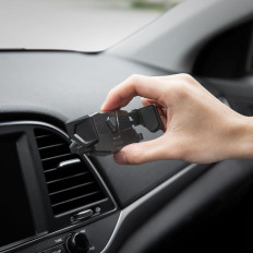 Suporte para o telefone para uma grade de ventilação em um carro espagueiro click.r preto