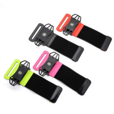 Chegada de telefone até 6 '' no pulso de uma banda esportiva para correr preto