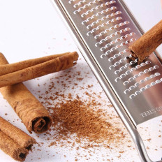 Zimt-Reibe und Muskatnuss-Staub-Laser-Stahl geschärft - Hendi 856352