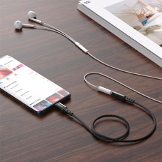 Adaptador AUX USB-C Adaptador de Áudio em 3.5mm Mini jack 18cm preto