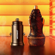 Mini cargador de coche para 30W 2x encendedor de cigarrillos 2x USB-C Metal Black