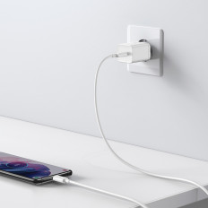 FAST 4W 3A hálózati töltő USB-C 1M fehér kábellel
