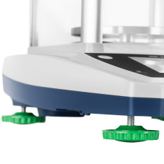 Equilíbrio analítico de laboratório com uma tampa de vidro com um painel de toque LCD 300 g / 0,001 g
