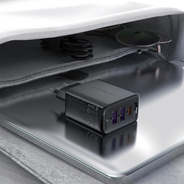 PD 35W GAN Omrežni polnilnik s 3 2x USB-A + USB-C vrat črne