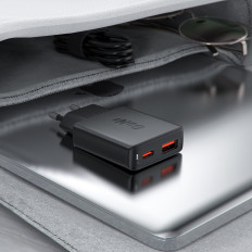 Malý plochý nakladač GAN PD 30W USB-A USB-C ČIERNY