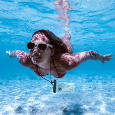 Bolsa impermeable. Ligero. Deslice cubierta. Negro