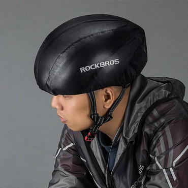 Impermeable en casco de bicicleta negro