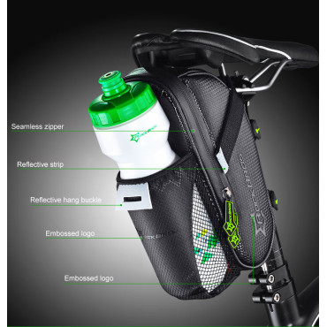Bolsa de bicicleta impermeável em uma ferramenta de sela com um bolso de garrafa preta