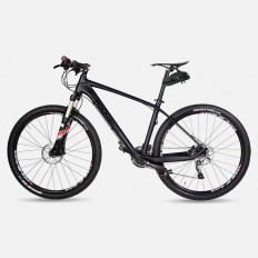 Bolsa de bicicletas en las herramientas telefónicas bajo una silla con un acoplamiento rápido negro