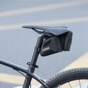 Bolsa de bicicleta impermeável fixada sob a sela. Costumens. 1.5l. Preto
