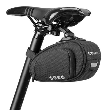 Bolsa de bicicleta sob uma sela com um preto-acoplamento de liberação rápida preto