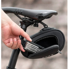 Cykelpose under en sadel med en hurtigfrigivende sortkobling sort