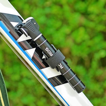 Una piccola pompa per bicicletta 7 lunghezza della barra di alluminio 17 cm - nero
