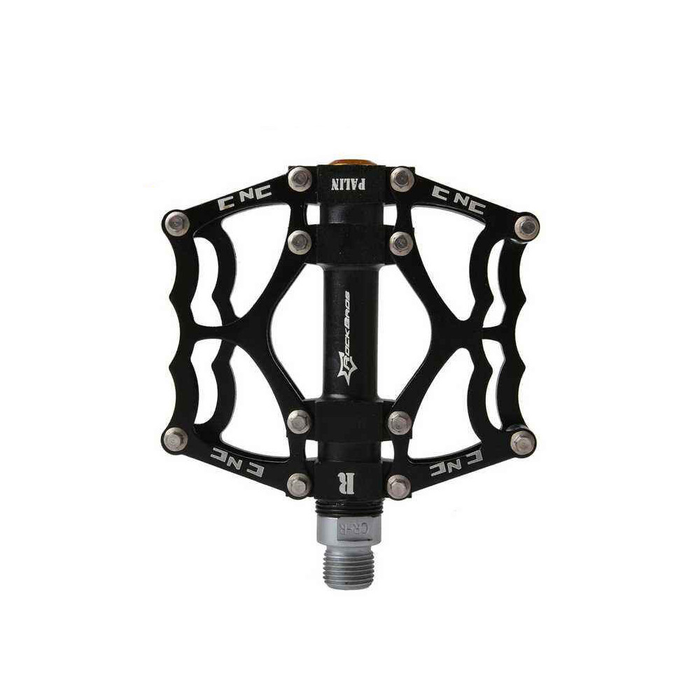 MTB velosipēdu pedāļi ir melns
