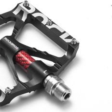 A set of MTB bicycle pedals from aluminum alloy - black