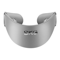 TENS EMS Massager op een nek met rood licht en comprimeren therapie SKG G7 pro-e-grijs