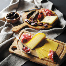 Tablero para servir bocadillos de queso de queso de madera de oliva 335 x 205 mm