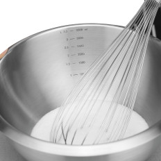 Stål kjøkkenskål med silikonbasis og måling av scoop 6 liter. 330 x 155 mm