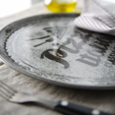 Plaque de pizza avec recette de porcelaine Collection Black Wed. 33 cm - un ensemble de 6 articles.