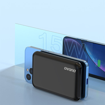 Powerbank 10000mAh TGK1 mit einem MAGSAFE 15W Black Ladegerät