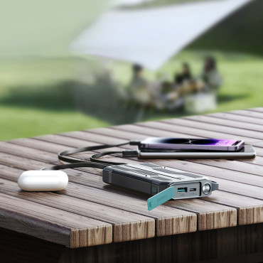 Obrnené PowerBank 10000Mah vonku s USB-C Microousb Lightning a baterky káble - čierna
