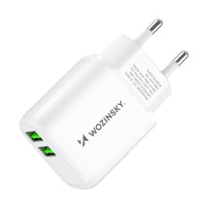 Un chargeur de réseau 100-240V 30W 2.4A 2x USB-A blanc