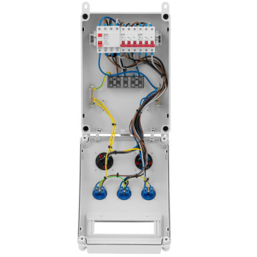Elektriskie komutatori 3 x Schuko 2 x cee diferenciālt cutter 2 x uzstādīšana