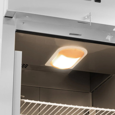 Aušinimo spintos šaldytuvas Ratai 2 durys 2-8C 750 l