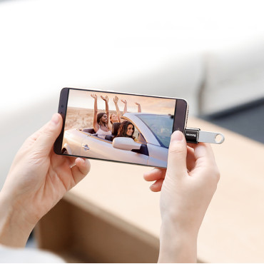Mini adapter adapter med mikro USB på USB-C - svart
