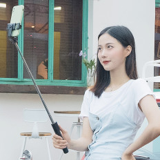 Selfie Stick Telescopic med fjärrkontrollstativ på telefonen 0.7m - svart