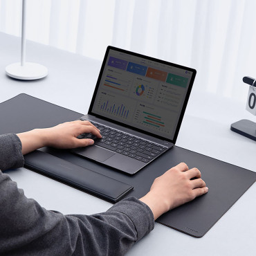 Mata podložka na stole pre laptop magpro série II s podporou zápästia - čierna