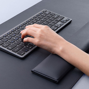 Mata ροδέλα στο γραφείο για ένα laptop Magpro Series II με υποστήριξη καρπού + Επαγωγικός φορτωτής - Μαύρο