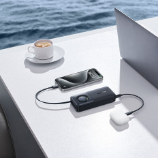 Powerbank 10000mAh 30W with USB-C port and drop-down USB-C Free2Pull cable - black