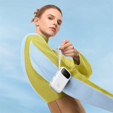 Power Bank 10000mAh QPOW 2 30W ar iebūvētiem USB-C kabeļiem - balti